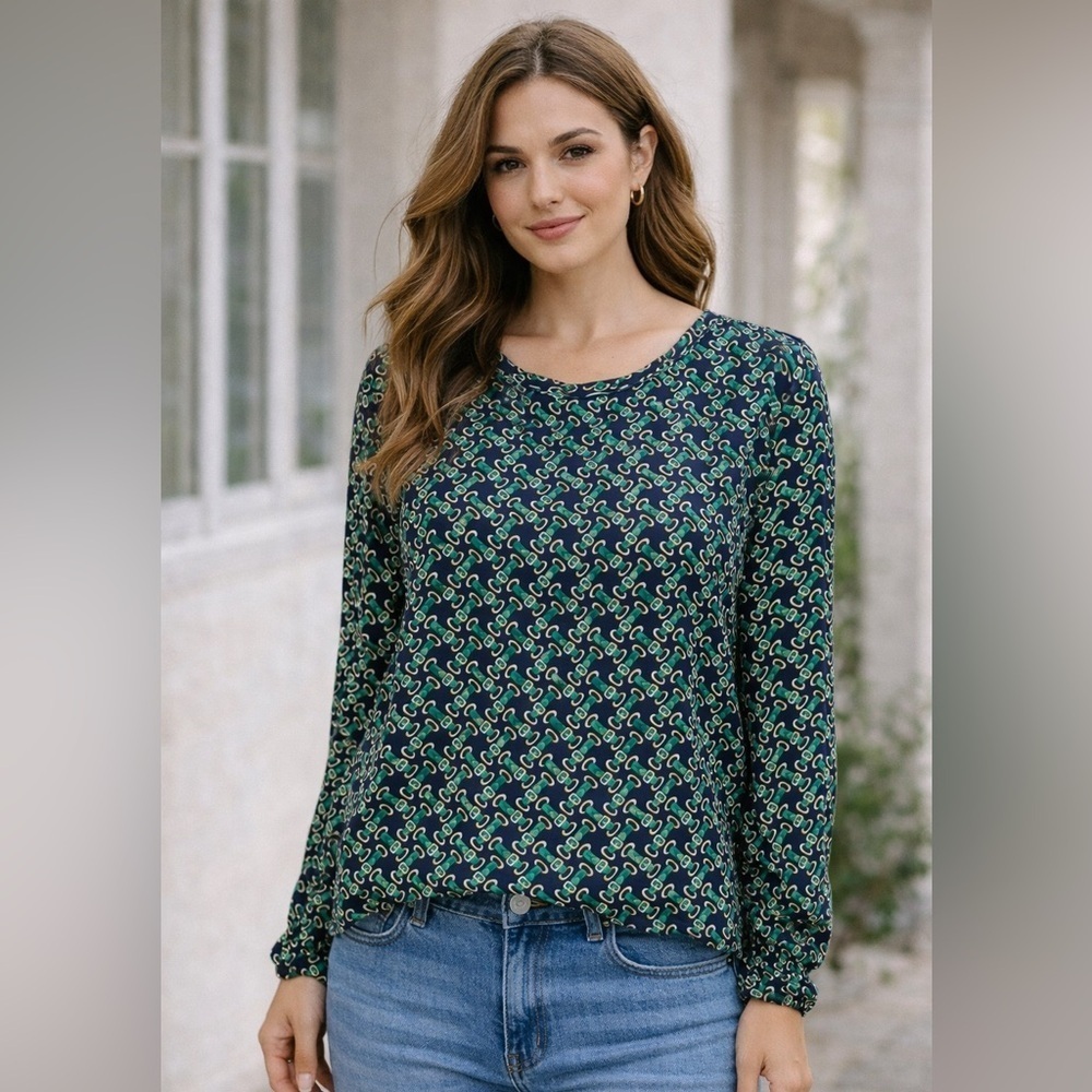Zara Chain Belt Pattern Top Green
Gold Navy Long Sleeve XL